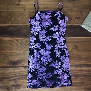 Patterned Dress with Velvet